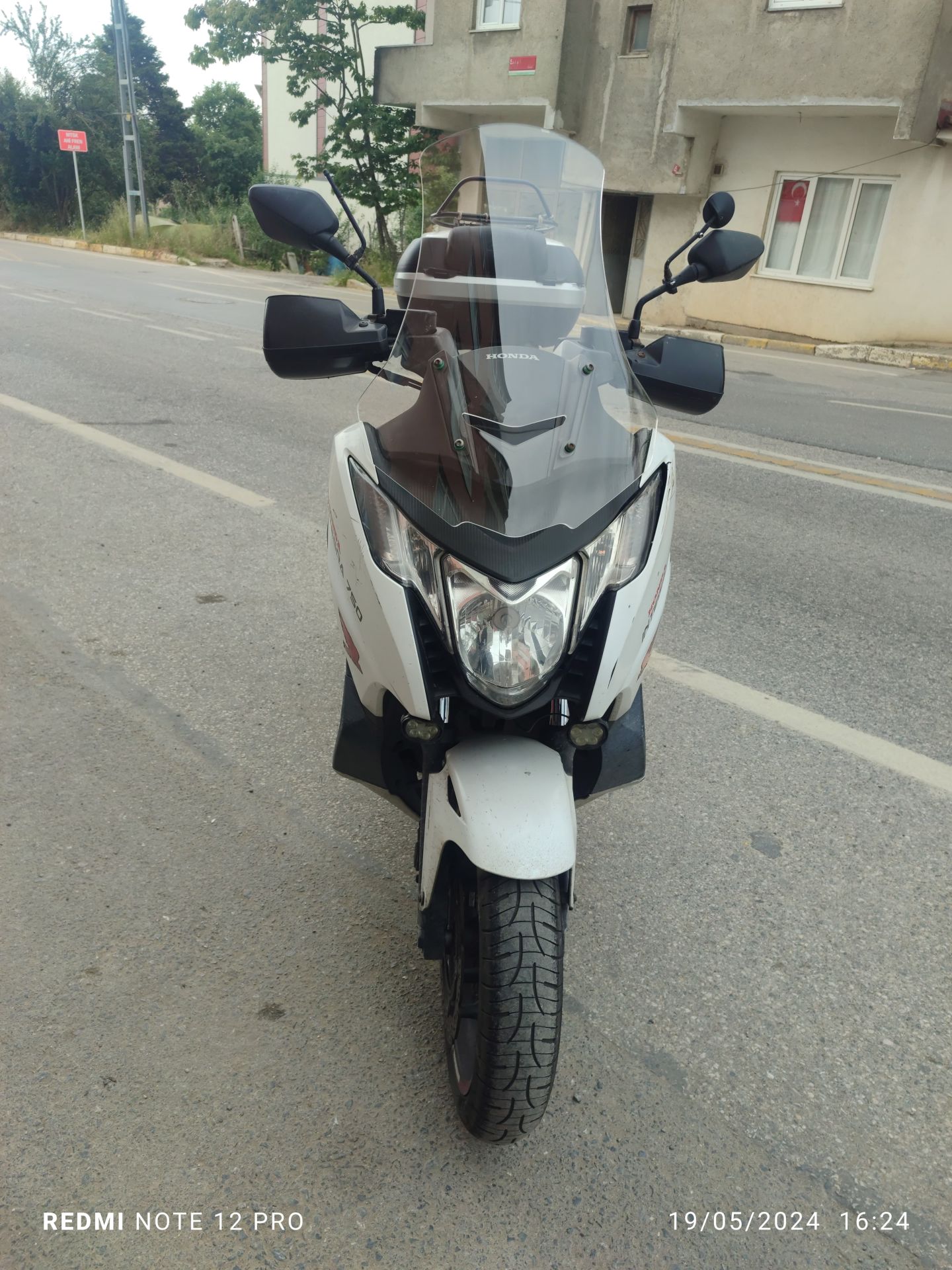 Honda İntegra Ön Cam 2014-2020 Model 68cm