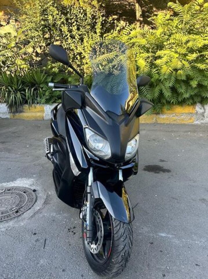 MOTOCAM Yamaha Xmax 250 Siperlik Ön Cam 2011-2013 Model 55cm Füme Renkli 4mm KISA SPOR CAM