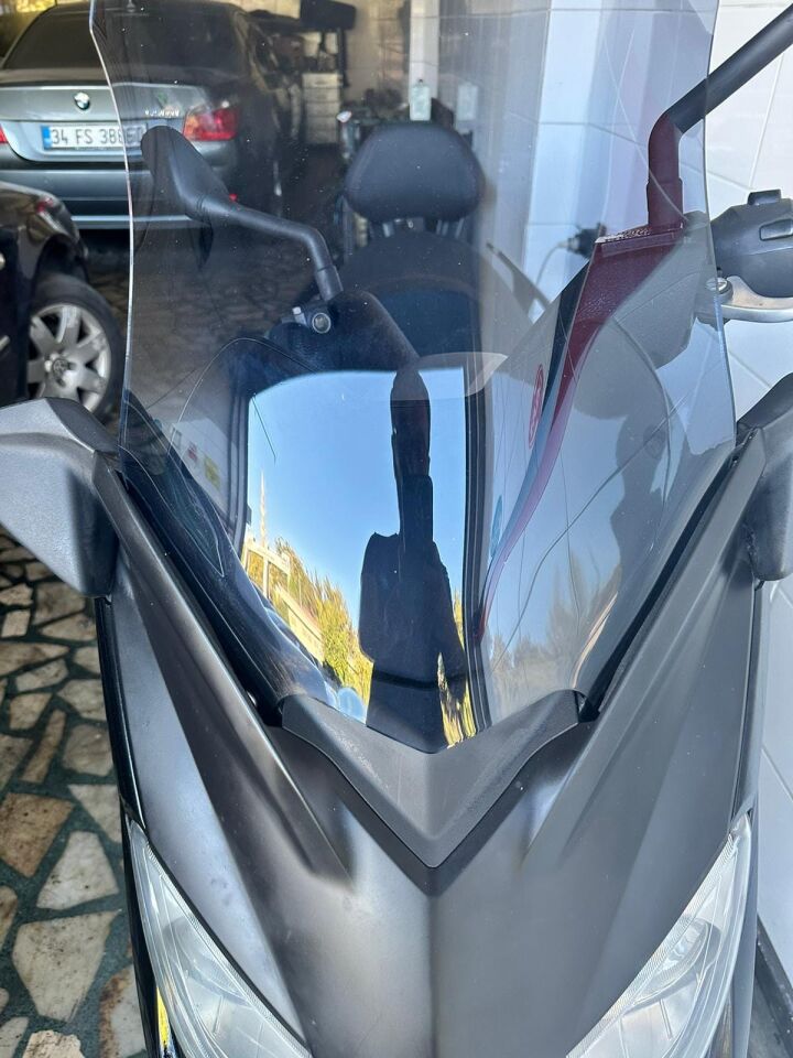 MOTOCAM Yamaha Xmax 250 Siperlik Ön Cam 2011-2013 Model 55cm Füme Renkli 4mm KISA SPOR CAM