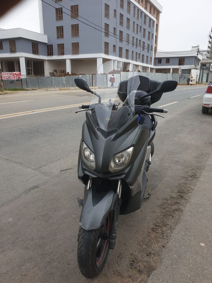 MOTOCAM Yamaha Xmax 250 Ön Cam 2011-2013 Model 55cm Şeffaf Renkli 4mm KISA SPOR CAM