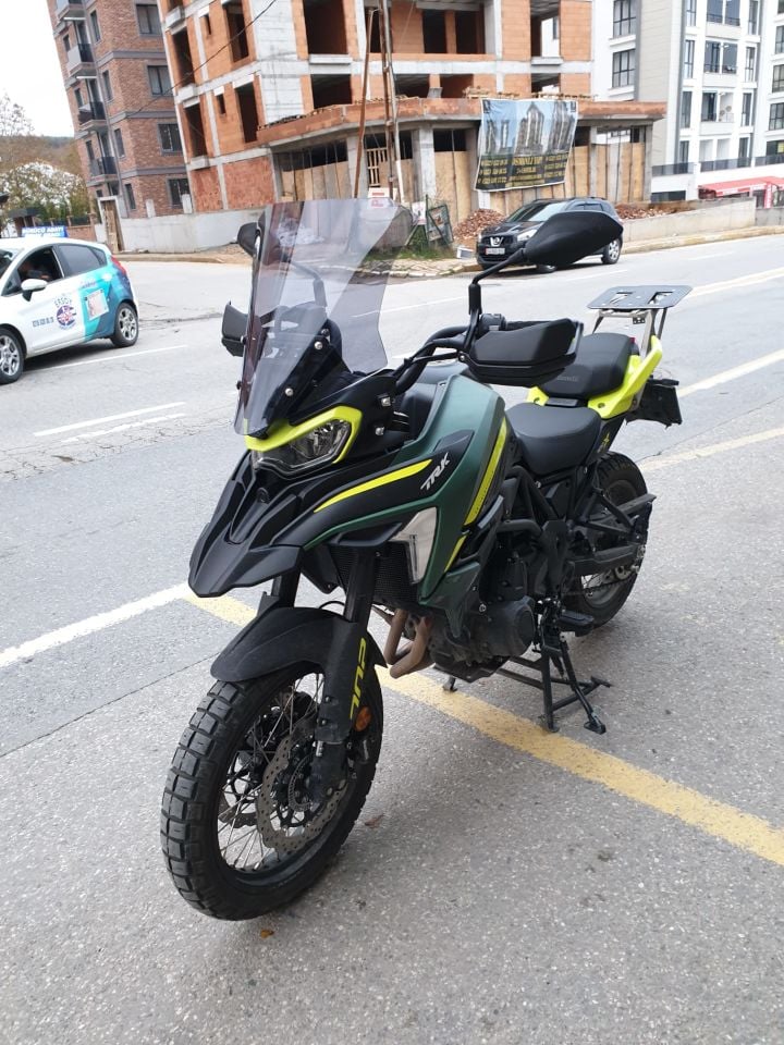 Benelli TRK 702 X Ön Cam 1. Tasarım 2024-2025 Model 51cm