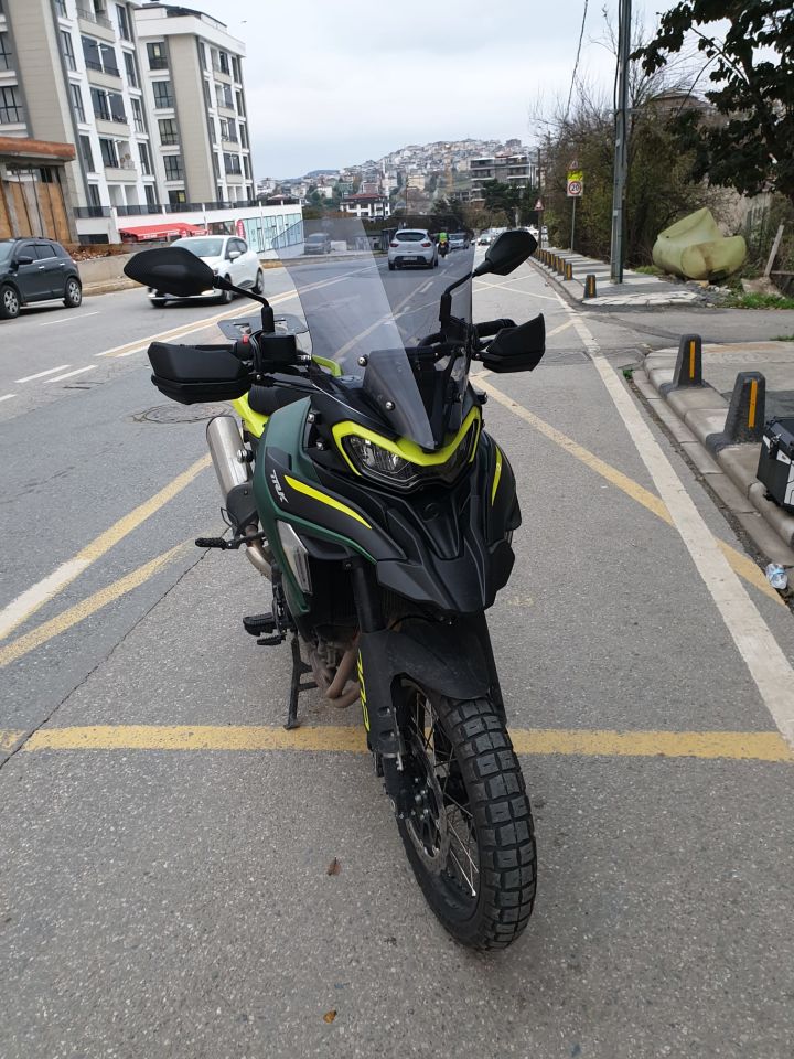 Benelli TRK 702 X Ön Cam 1. Tasarım 2024-2025 Model 51cm