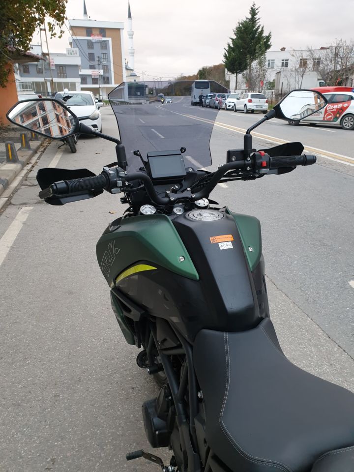 Benelli TRK 702 X Ön Cam 1. Tasarım 2024-2025 Model 51cm