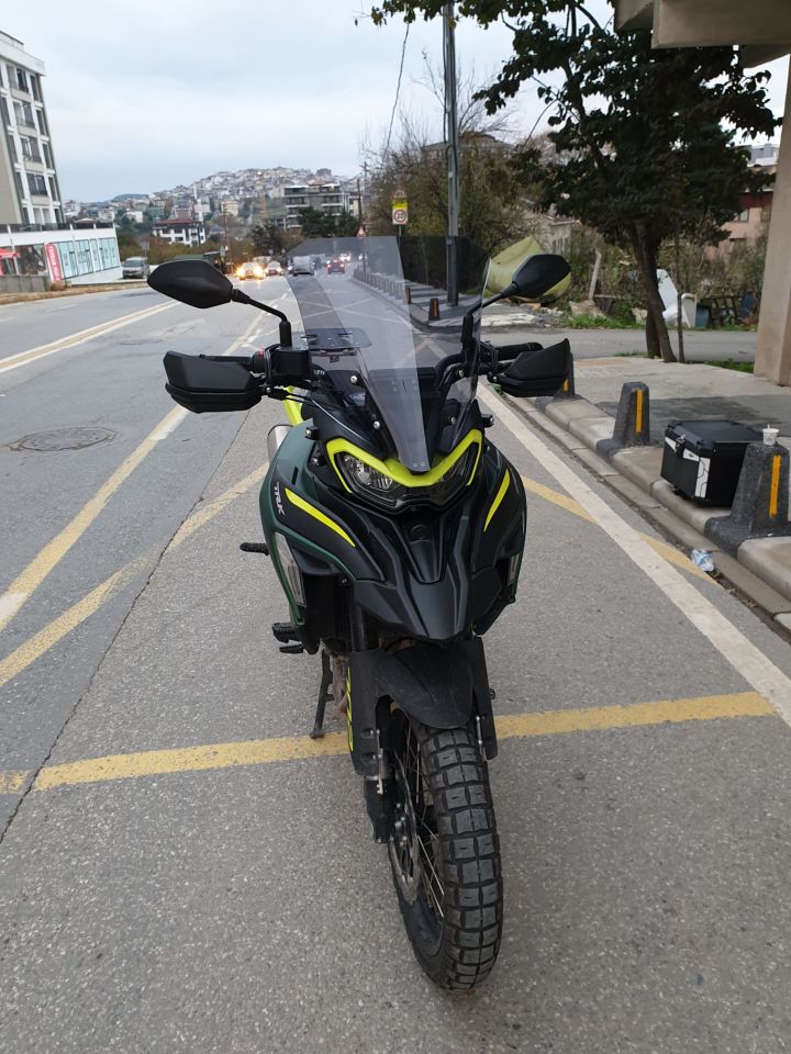 Benelli TRK 702 X Ön Cam 1. Tasarım 2024-2025 Model 51cm