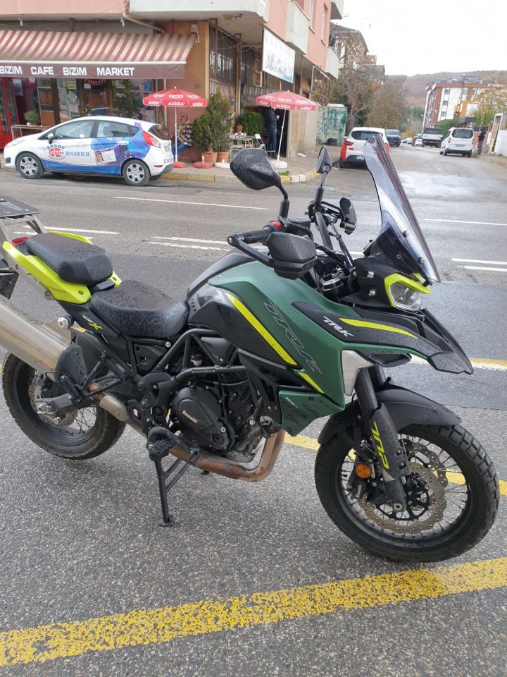 Benelli TRK 702 X Ön Cam 2. Tasarım 2024-2025 Model 51cm