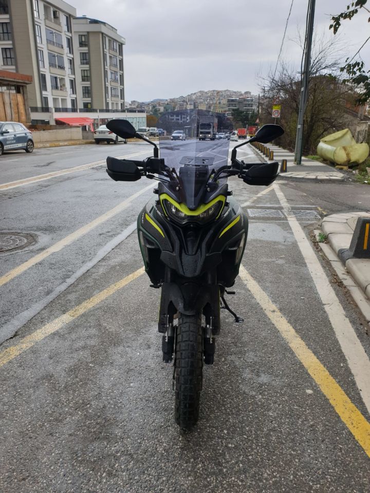 Benelli TRK 702 X Ön Cam 2. Tasarım 2024-2025 Model 51cm Açıkfüme Renkli