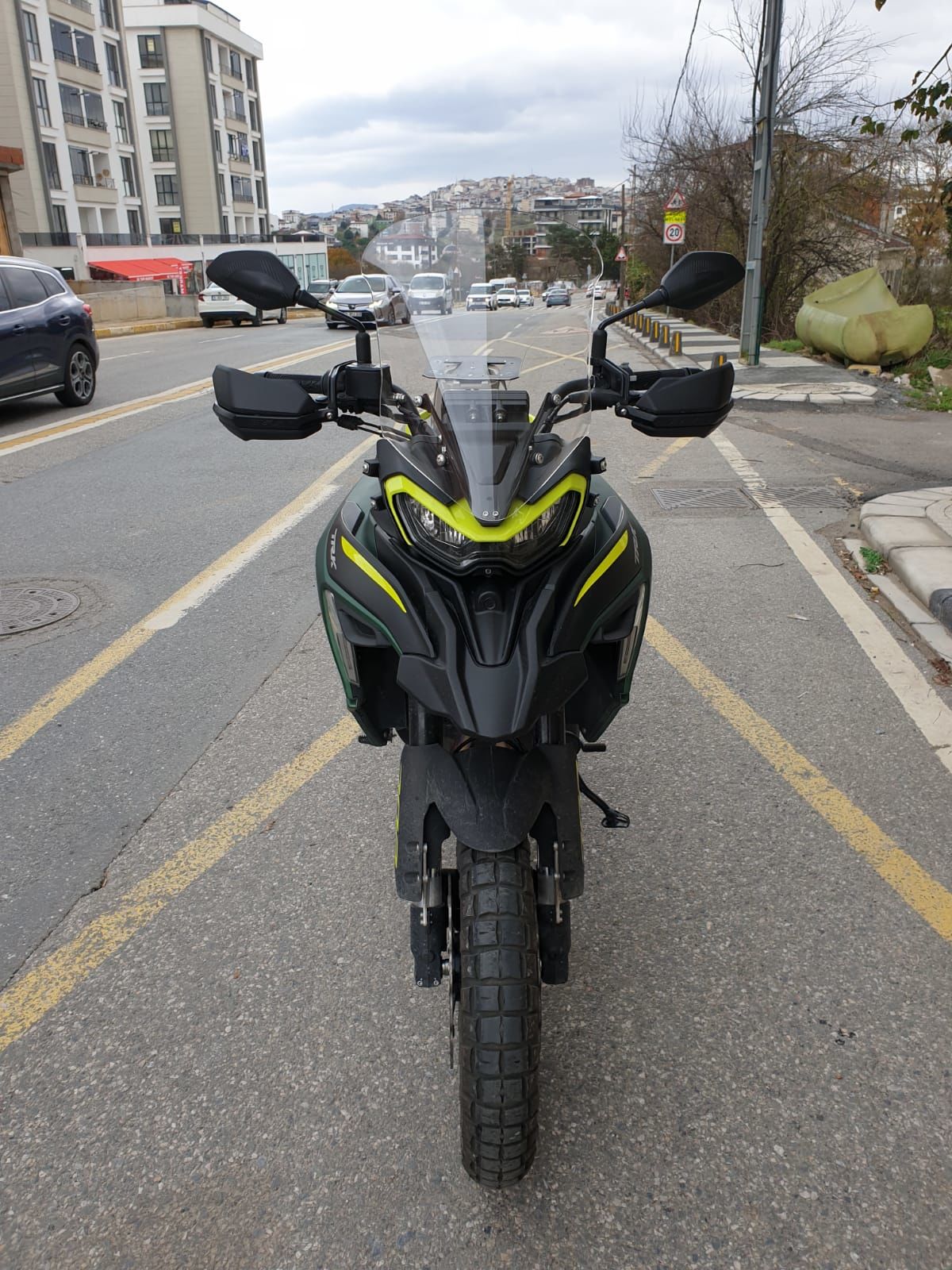 Benelli TRK 702 X Ön Cam 2. Tasarım 2024-2025 Model 51cm Şeffaf Renkli