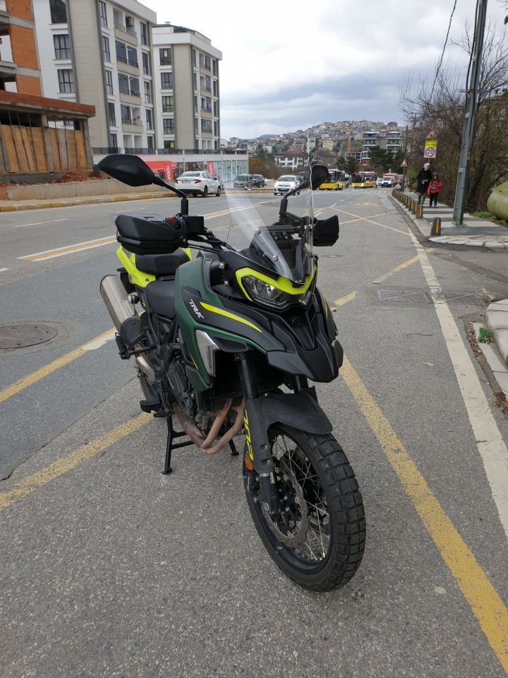 Benelli TRK 702 X Ön Cam 2. Tasarım 2024-2025 Model 51cm Şeffaf Renkli
