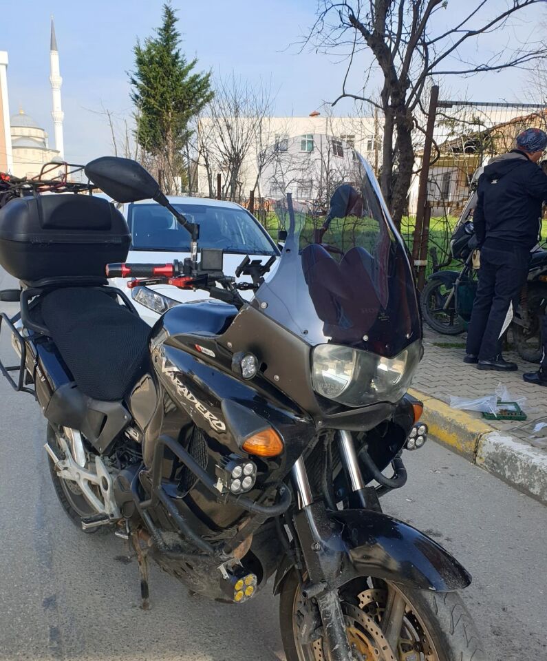 MOTOCAM Honda Varadero Ön Cam 1999-2003 Model 54cm Füme Renkli 4mm