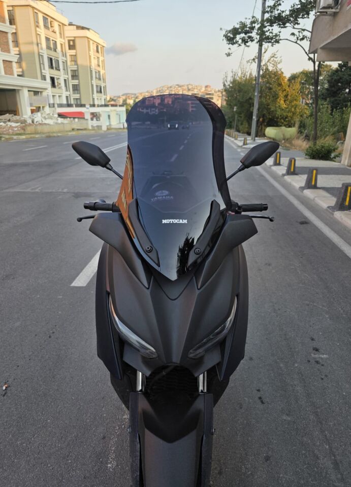 MOTOCAM Yamaha Xmax Ön Cam 2018-2022 Model 65cm Siyah Renkli 4mm
