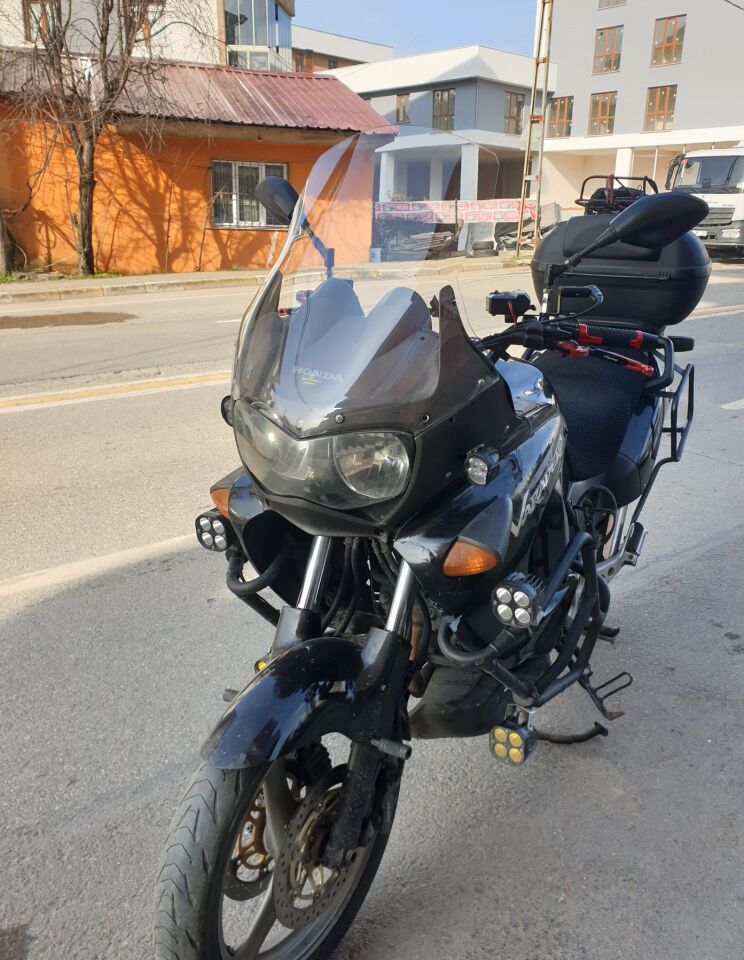 MOTOCAM Honda Varadero Ön Cam 1999-2003 Model 54cm Şeffaf Renkli 4mm