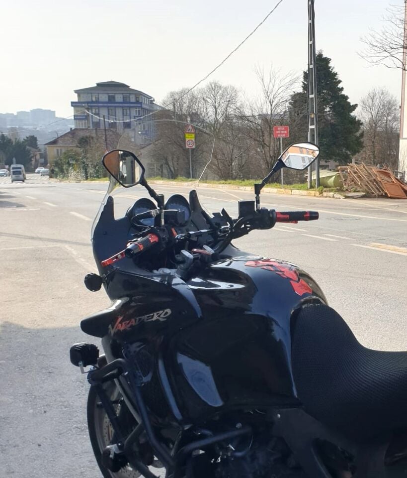 MOTOCAM Honda Varadero Ön Cam 1999-2003 Model 54cm Şeffaf Renkli 4mm