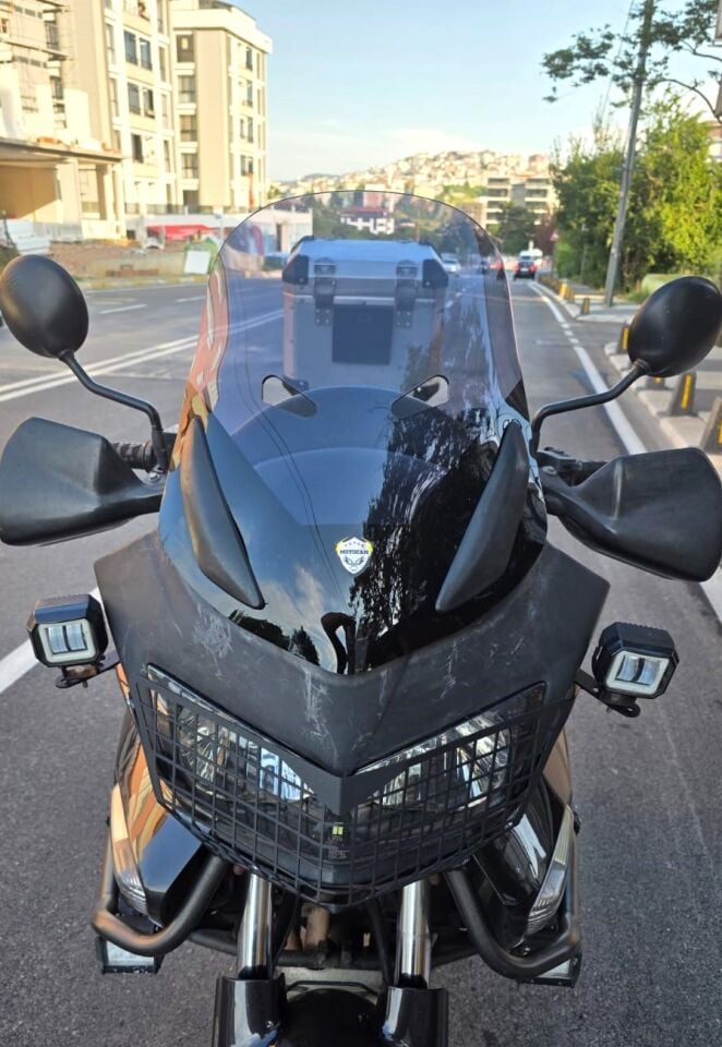 MOTOCAM Honda Varadero XL 1000 Ön Cam 2004-2011 Model 48cm Füme Renkli 4mm