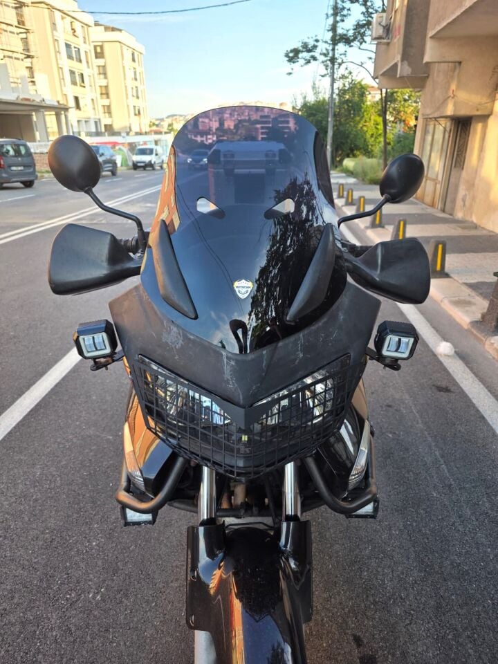 MOTOCAM Honda Varadero XL 1000 Ön Cam 2004-2011 Model 48cm Siyah Renkli 4mm