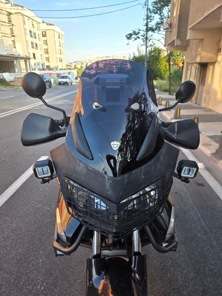 MOTOCAM Honda Varadero XL 1000 Ön Cam 2004-2011 Model 48cm Siyah Renkli 4mm