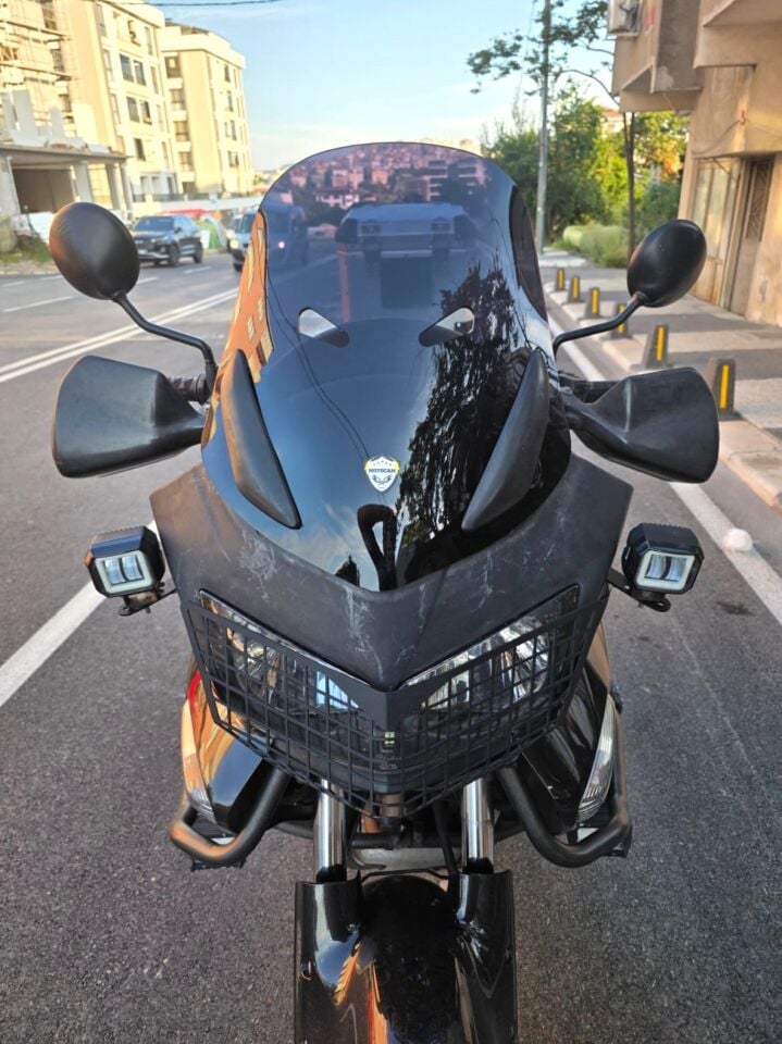 MOTOCAM Honda Varadero XL 1000 Ön Cam 2004-2011 Model 48cm Siyah Renkli 4mm