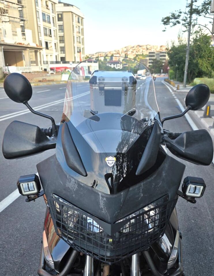 MOTOCAM Honda Varadero XL 1000 Ön Cam 2004-2011 Model 48cm Şeffaf Renkli 4mm