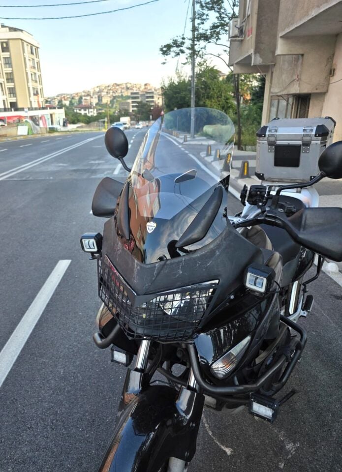 MOTOCAM Honda Varadero XL 1000 Ön Cam 2004-2011 Model 48cm Şeffaf Renkli 4mm