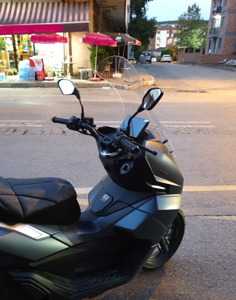 MOTOCAM Yuki Vampire 125 Ön Cam 2023-2026 Model 72cm Şeffaf Renkli 4mm