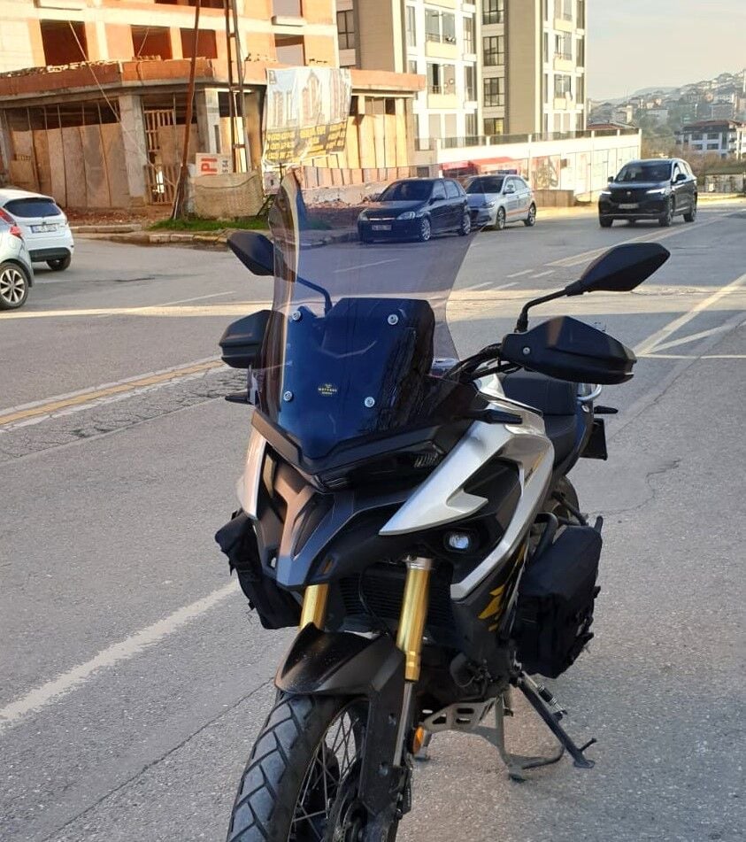 MOTOCAM Voge DS 625X Ön Cam 2023-2026 Model 56cm Füme Renkli 4mm SPORTİF MODEL