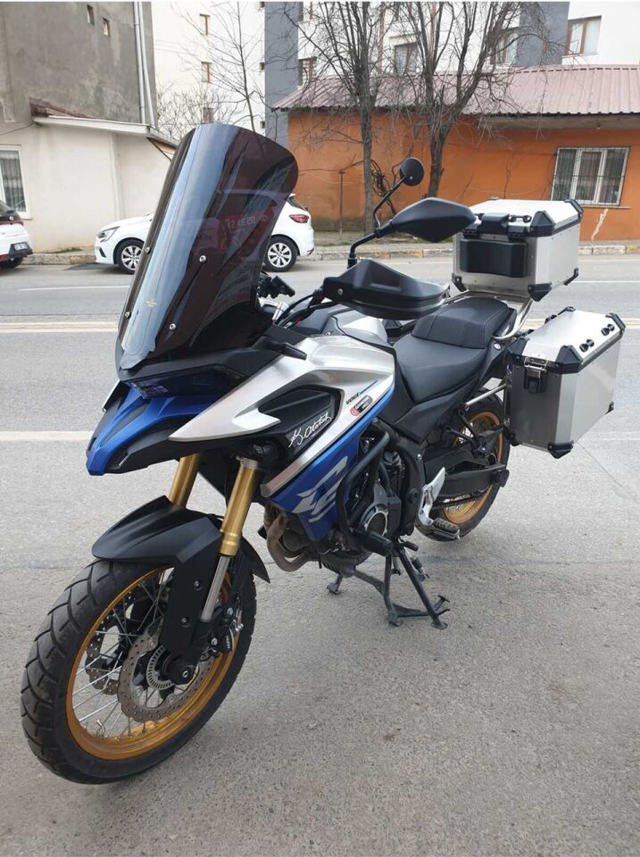 MOTOCAM Voge DS 625X Ön Cam 2023-2026 Model 56cm Siyah Renkli 4mm GENİŞ MODEL