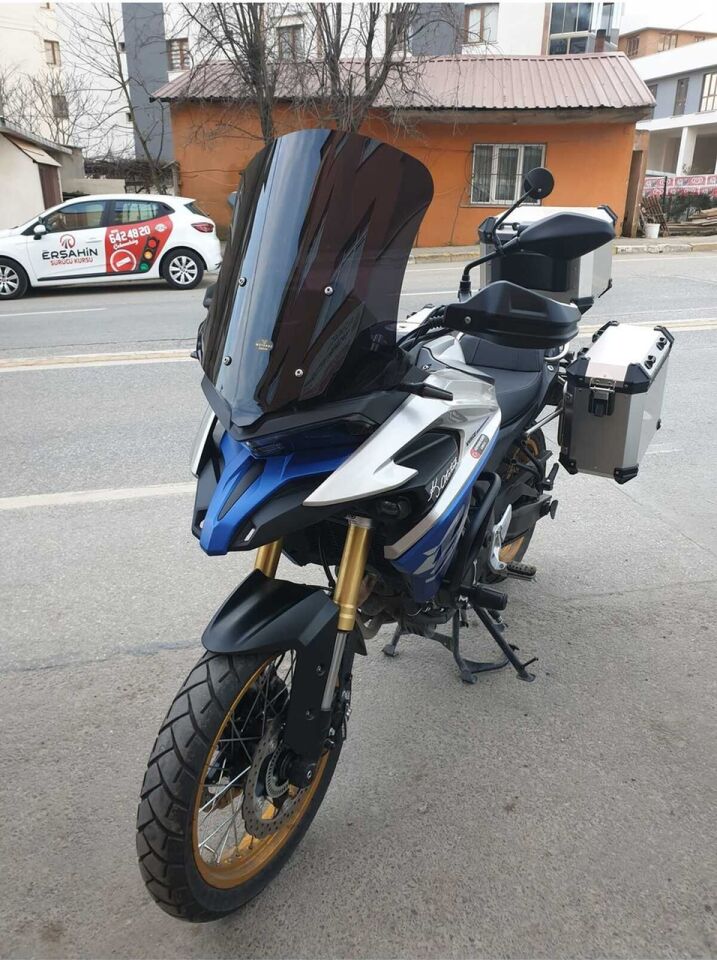 MOTOCAM Voge DS 625X Ön Cam 2023-2026 Model 56cm Siyah Renkli 4mm GENİŞ MODEL