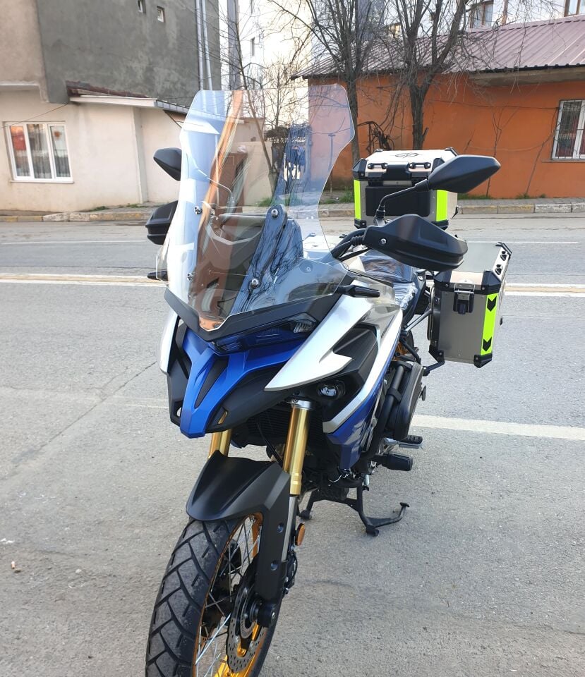 MOTOCAM Voge DS 625X Ön Cam 2023-2026 Model 56cm Şeffaf Renkli 4mm SPORTİF MODEL