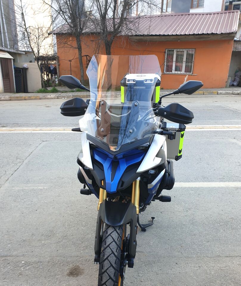 MOTOCAM Voge DS 625X Ön Cam 2023-2026 Model 56cm Şeffaf Renkli 4mm SPORTİF MODEL