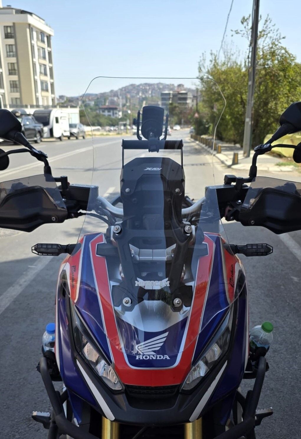 MOTOCAM Honda X-ADV 750 Ön Cam 2017-2020 Model 70cm Şeffaf Renkli 4mm UZUN