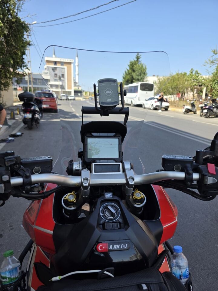 MOTOCAM Honda X-ADV 750 Ön Cam 2017-2020 Model 70cm Şeffaf Renkli 4mm UZUN