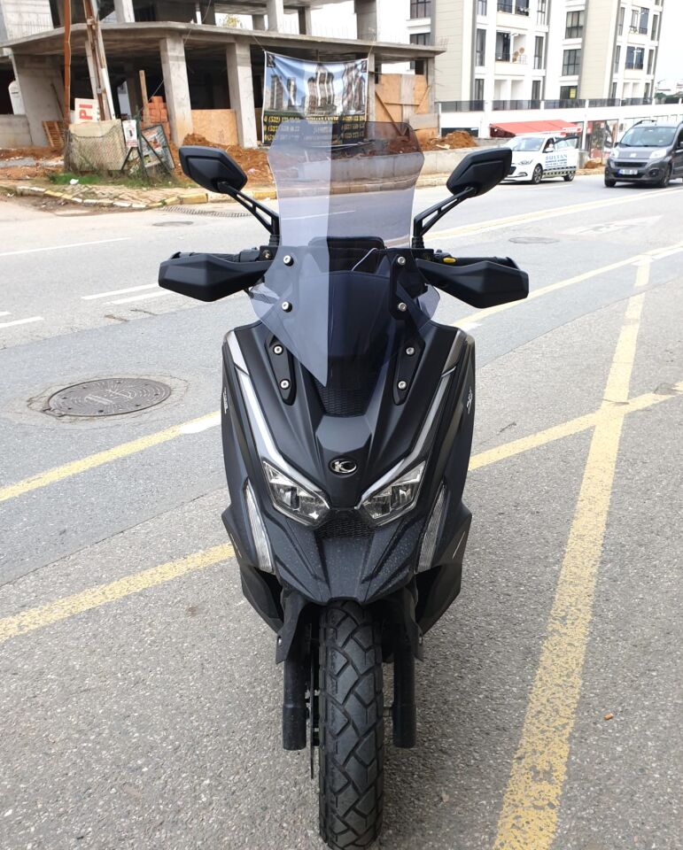 MOTOCAM Kymco DTX 250 Ön Cam 2021-2026 Model 55cm Füme Renkli 4mm ORTA BOYLU