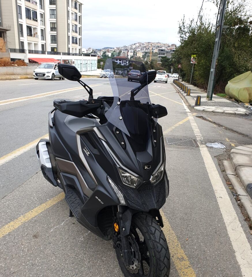 MOTOCAM Kymco DTX 250 Ön Cam 2021-2026 Model 55cm Füme Renkli 4mm ORTA BOYLU