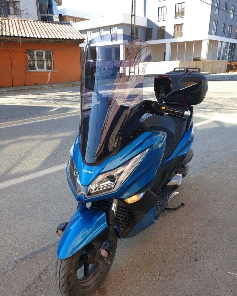 MOTOCAM Kanuni Reha 250 Ön Cam 2022-2026 Model 72cm Füme Renkli 4mm UZUN