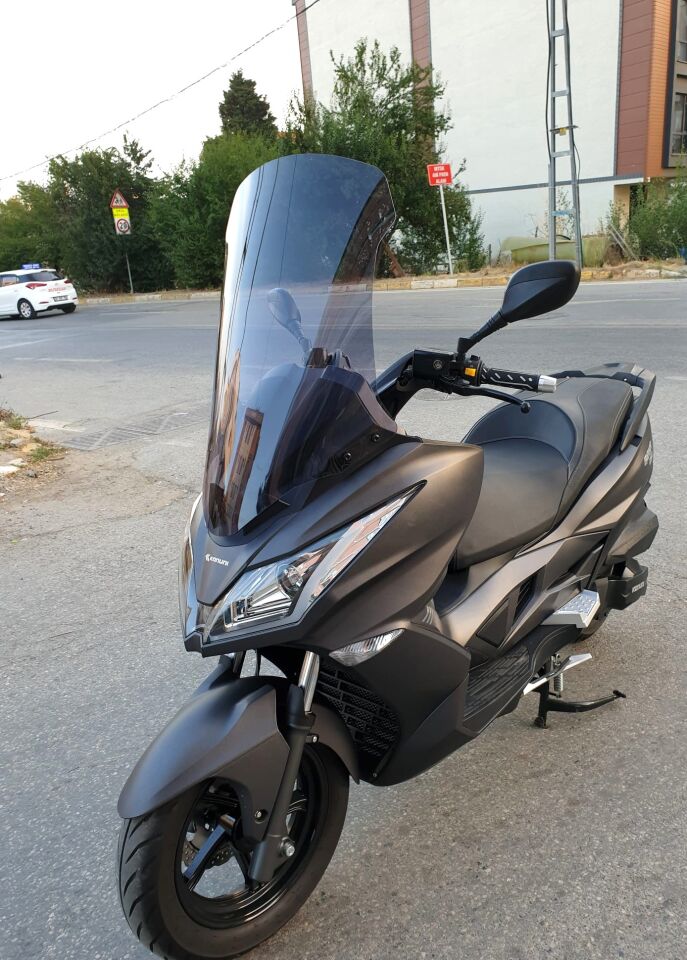 MOTOCAM Kanuni Reha 250 Ön Cam 2022-2026 Model 72cm Füme Renkli 4mm UZUN