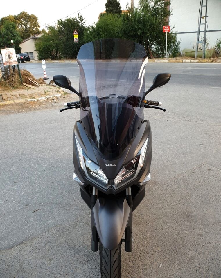 MOTOCAM Kanuni Reha 250 Ön Cam 2022-2026 Model 72cm Füme Renkli 4mm UZUN