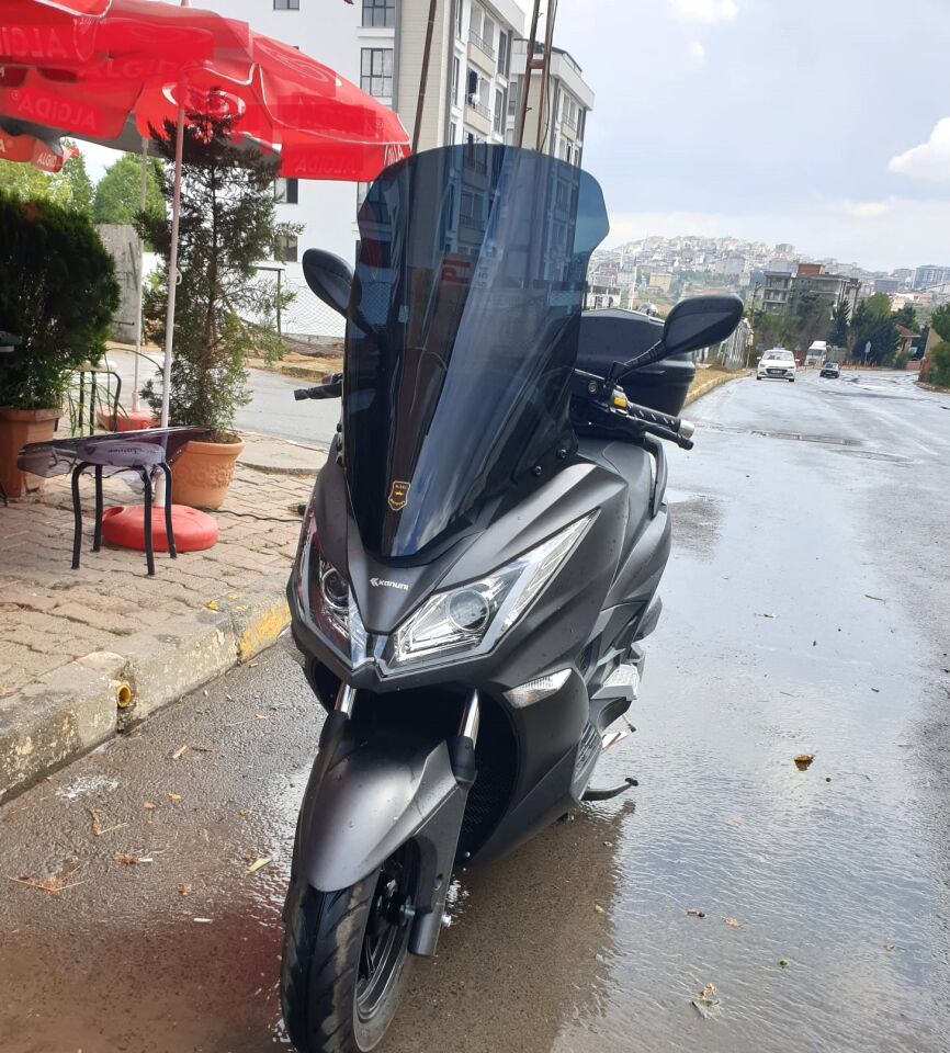 MOTOCAM Kanuni Reha 250 Ön Cam 2022-2026 Model 72cm Siyah Renkli 4mm UZUN