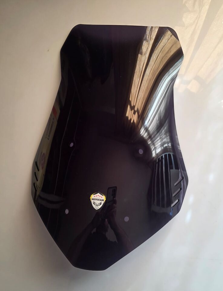 MOTOCAM Kanuni Seha Ön Cam 2022-2026 Model 55cm Siyah Renkli 4mm KISA