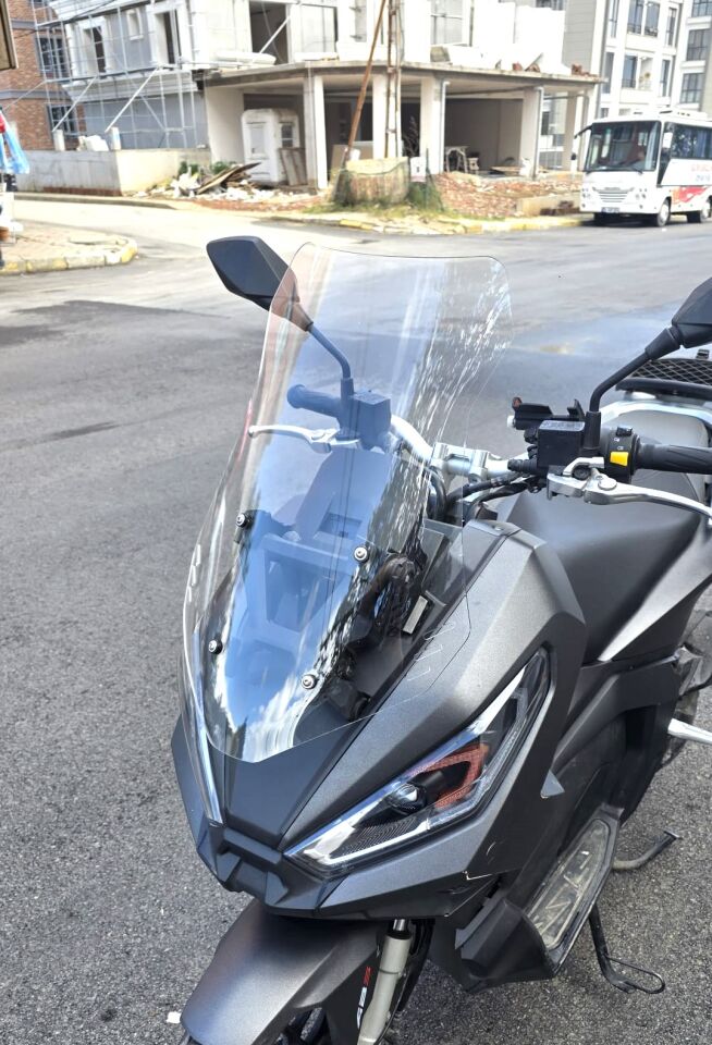 MOTOCAM Kanuni Seha 125 Ön Cam 2022-2026 Model 55cm Şeffaf Renkli 4mm KISA