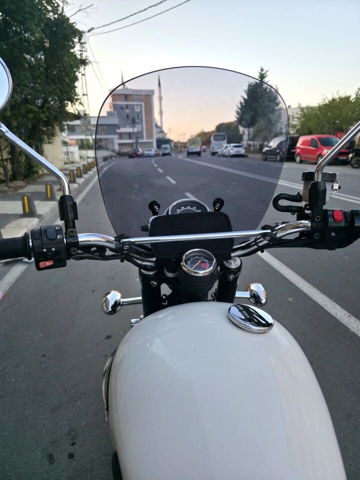 MOTOCAM Trıumph Scrambler 900 Ön Cam 2005-2025 Model 45cm Füme Renkli 4mm