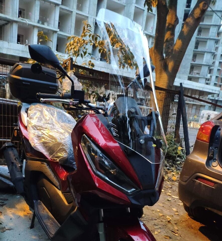 MOTOCAM Kanuni Seha 125 Ön Cam 2022-2026 Model 65cm Şeffaf Renkli 4mm ORTA BOYLU