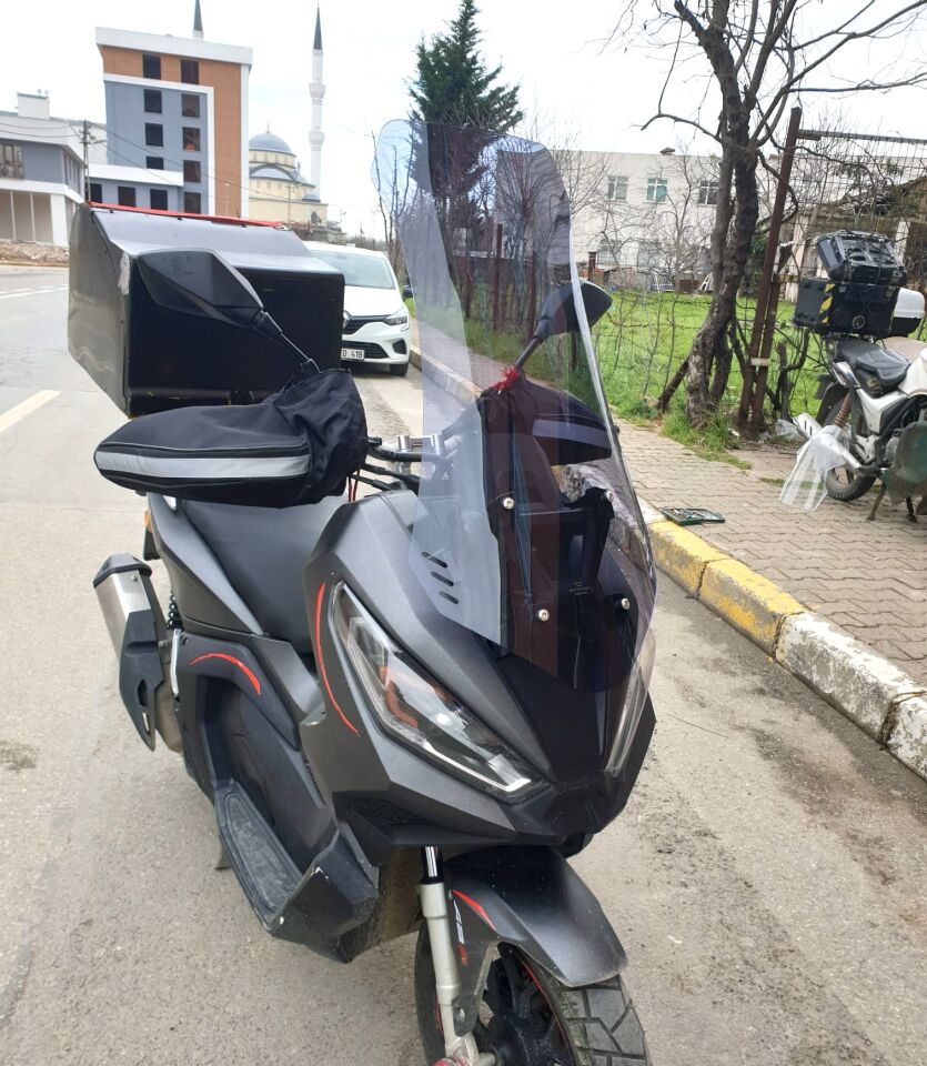 MOTOCAM Kanuni Seha 125 Ön Cam 2022-2026 Model 75cm Füme Renkli 4mm UZUN