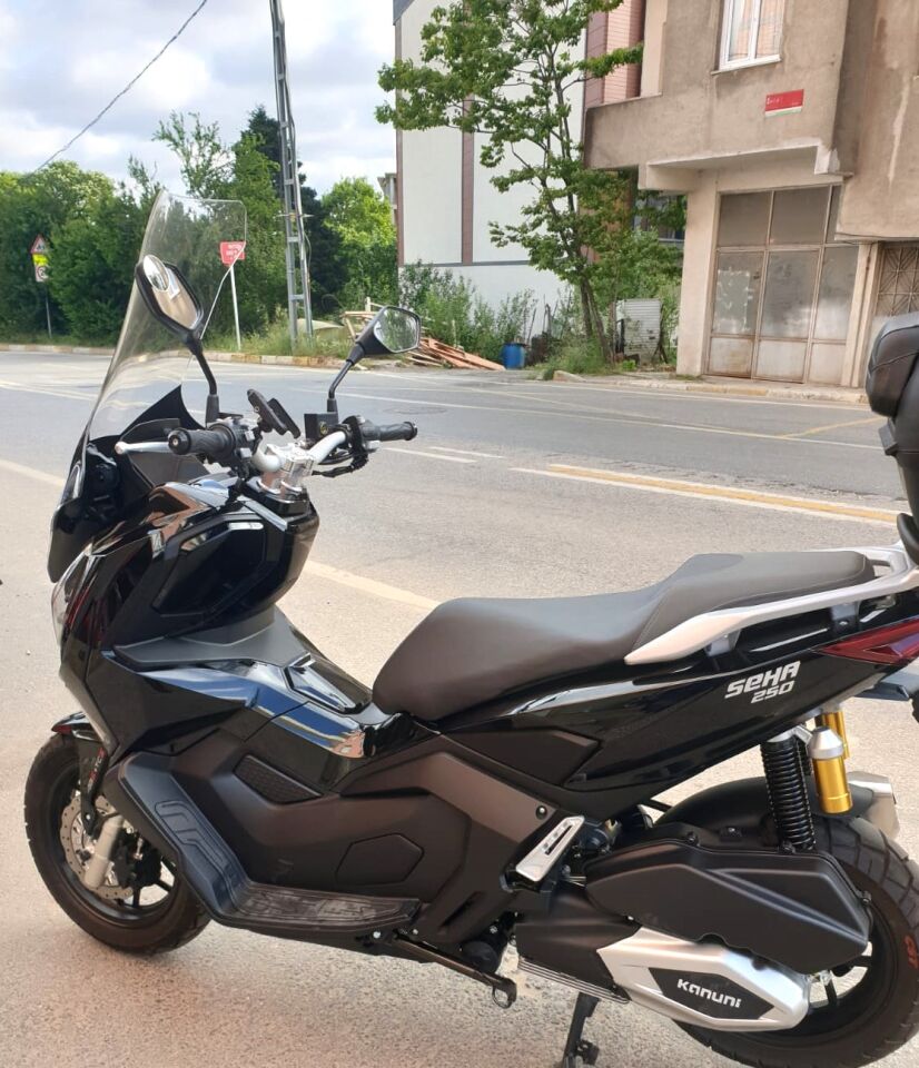 MOTOCAM Kanuni Seha 125 Ön Cam 2022-2026 Model 78cm Şeffaf Renkli 4mm UZUN