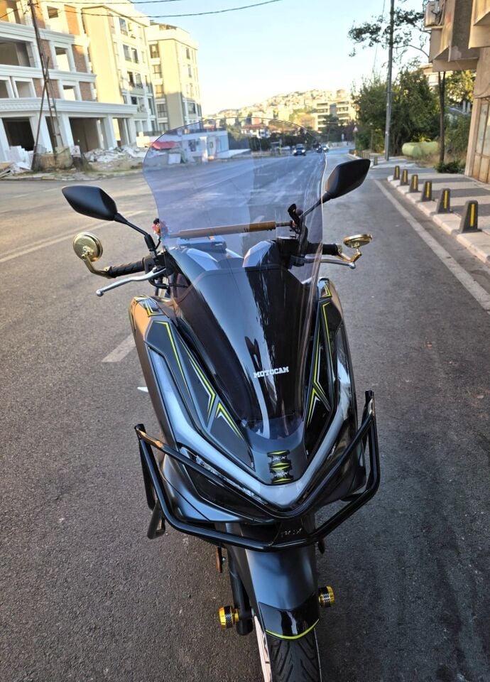 MOTOCAM Honda PCX Ön Cam 2025-2026 Model 72cm Füme Renkli 4mm