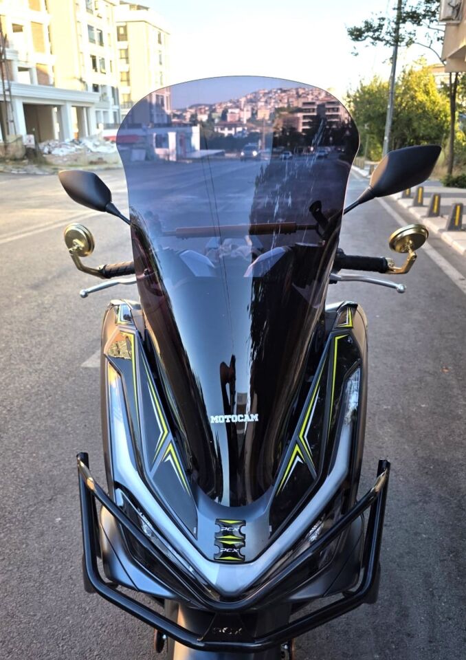MOTOCAM Honda PCX Ön Cam 2025-2026 Model 72cm Siyah Renkli 4mm