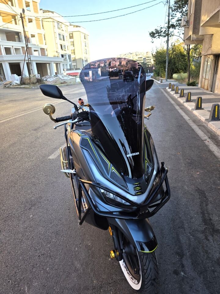 MOTOCAM Honda PCX Ön Cam 2025-2026 Model 72cm Siyah Renkli 4mm
