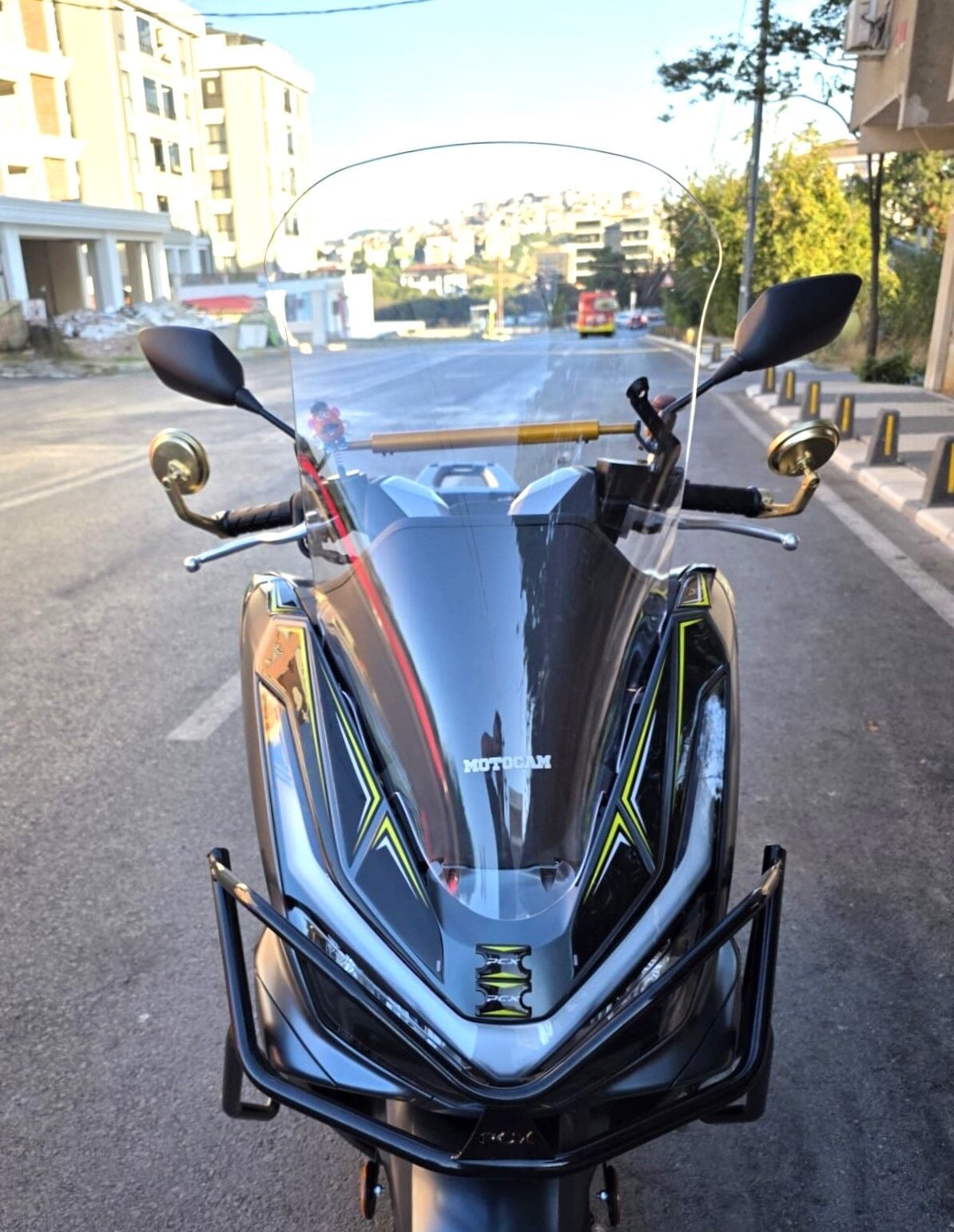 MOTOCAM Honda PCX Ön Cam 2025-2026 Model 72cm Şeffaf Renkli 4mm