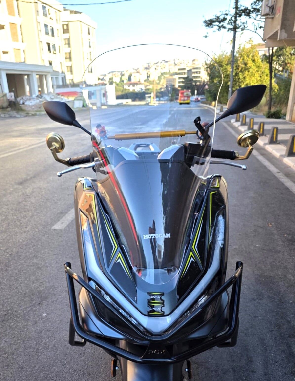 MOTOCAM Honda PCX Ön Cam 2025-2026 Model 72cm Şeffaf Renkli 4mm