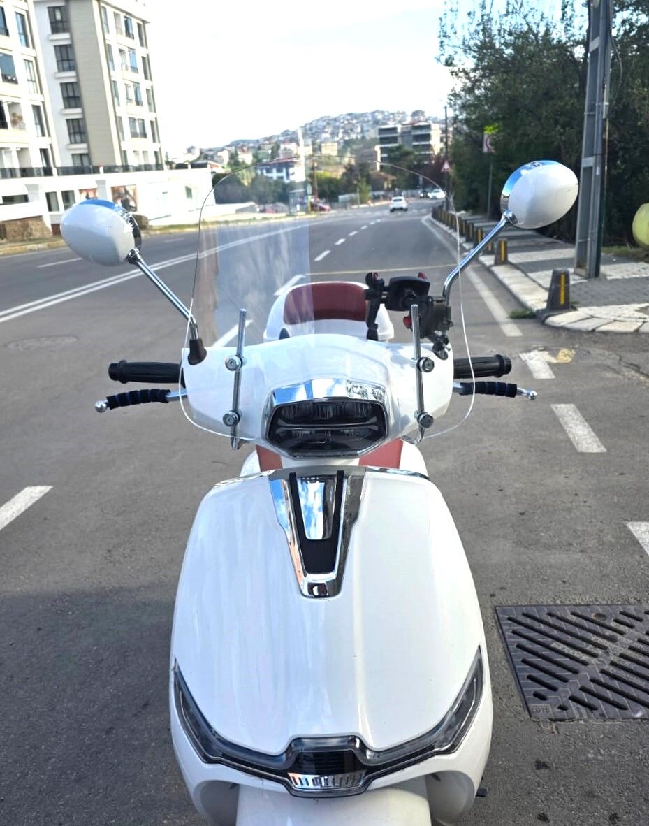 MOTOCAM Yuki Risotto 50 Ön Cam 2022-2026 Model 39cm Şeffaf Renkli 4mm APARATSIZ