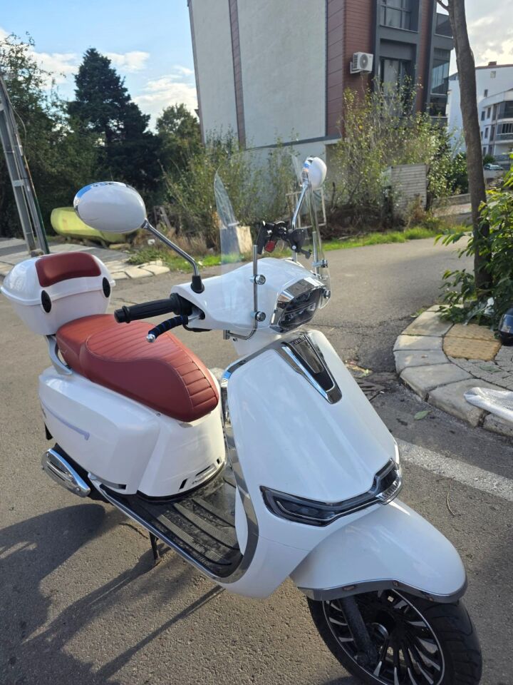 MOTOCAM Yuki Risotto 50 Ön Cam 2022-2026 Model 39cm Şeffaf Renkli 4mm APARATSIZ