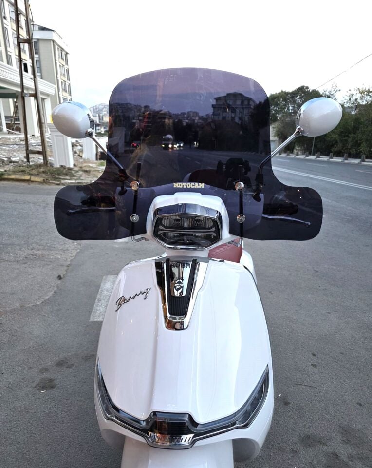 MOTOCAM Yuki Risotto 50 Ön Cam 2022-2026 Model 43cm Siyah Renkli 4mm Elcikli APARATSIZ